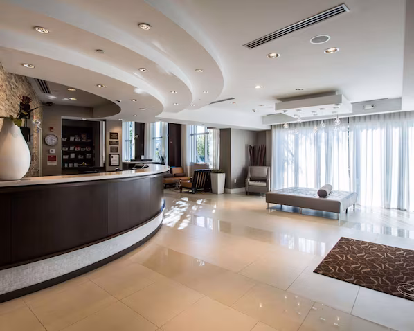 Lobby at Comfort Suites Miami Airport North