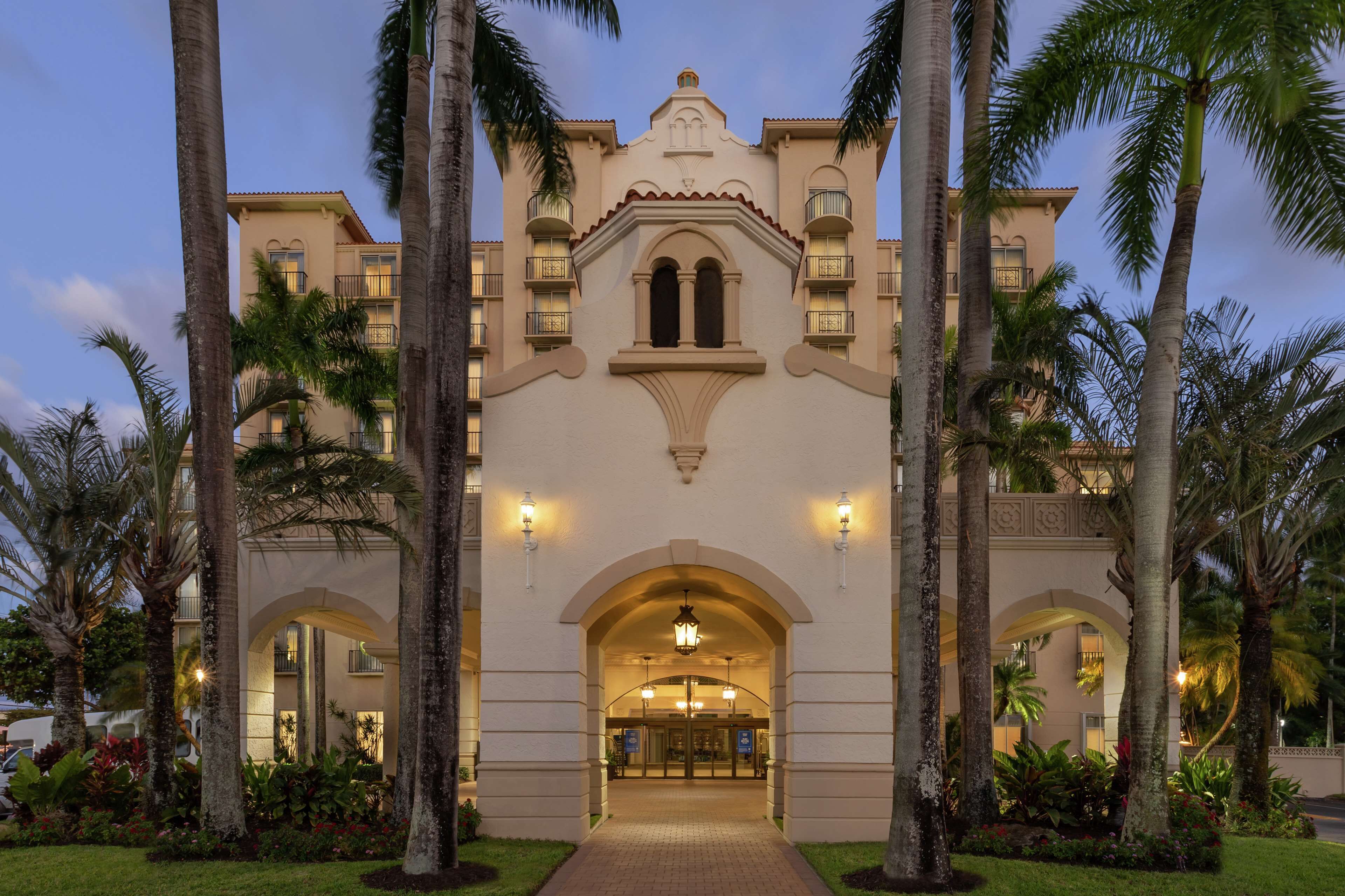 Hotel entrance at Embassy Suites by Hilton Miami International Airport