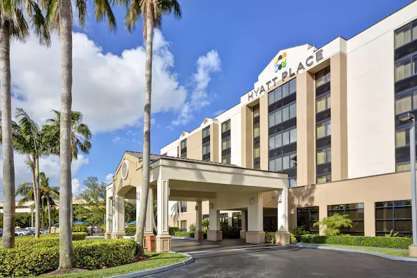 Hotel entrance at Hyatt Place Miami Airport West/Doral