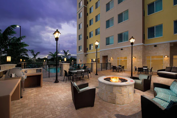 Outdoor patio at Residence Inn Miami Airport West/Doral